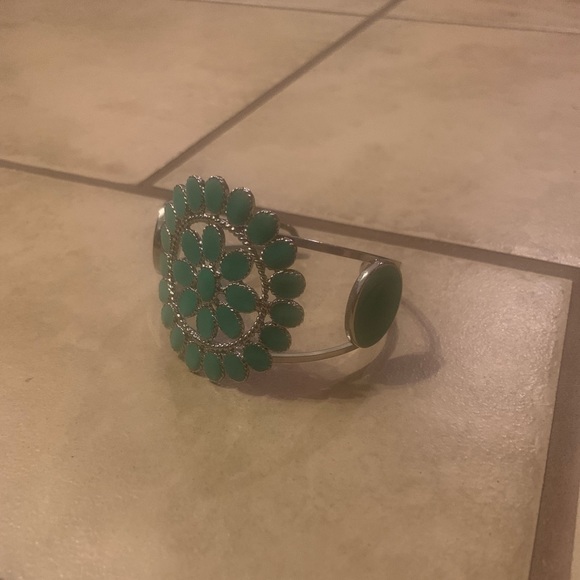 Vintage turquoise and silver cuff bracelet - Picture 5 of 6